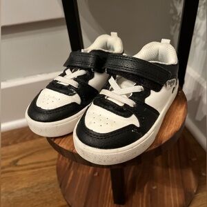 Osh Kosh Bgosh Toddler Shoes - Size 6m